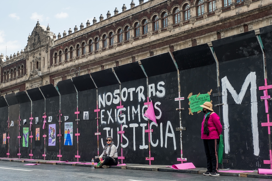 Mexico: vicious attacks against women, journalists and HRDs continue