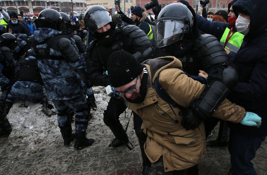 Russia: Thousands arrested, fined, charged in nationwide pro-opposition protests