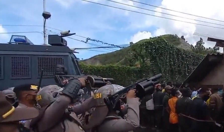 Indonesian authorities criminalise activists, violently suppress protests around Papua