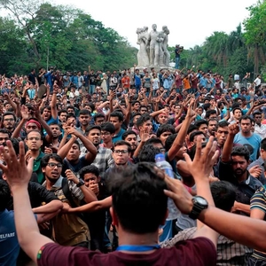 Students protesters attacked as ruling party cracks down on dissent