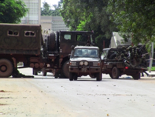 La junte militaire dissout la coalition FNDC à la suite des manifestations
