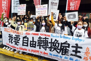 Migrant rights groups and workers in Taiwan rally at ministry to be allowed to change employers