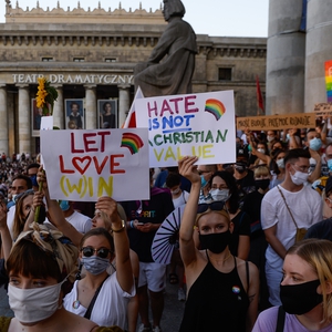 Crackdown on LGBTI rights continues; feminists protest over withdrawal from domestic violence treaty
