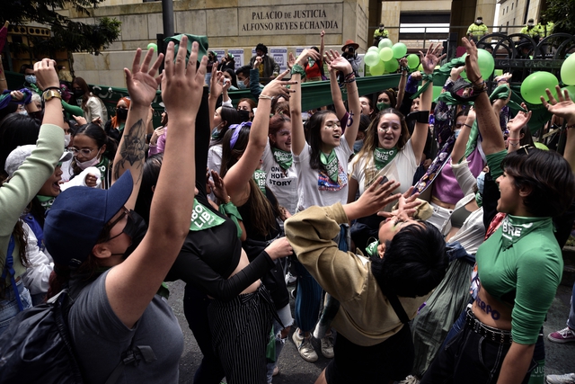 Protesters shout slogans outside the Justice Palace as Constitutional Court debates decriminalisation of abortion. 3 February 2022, Guillermo Legaria Schweizer/Getty Images.