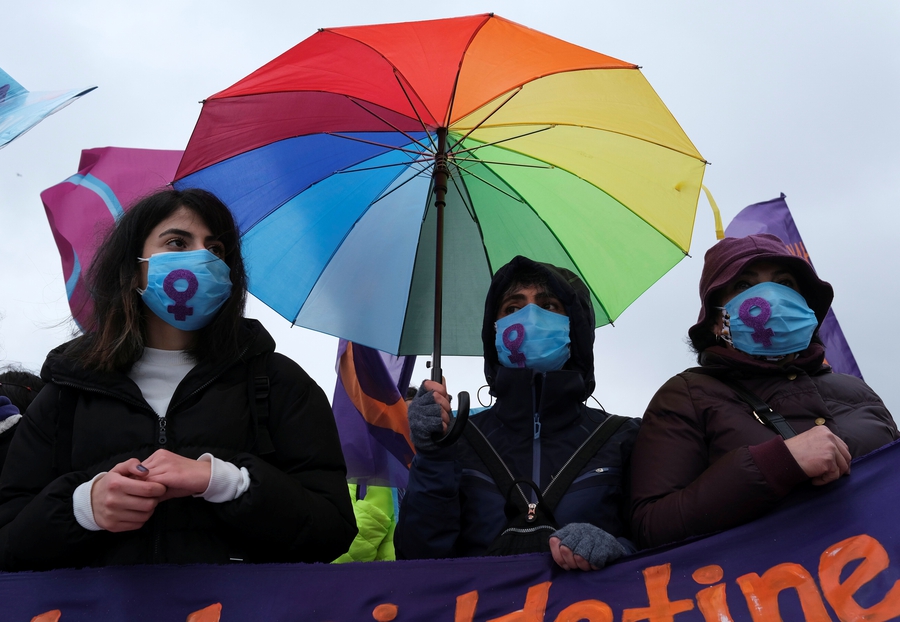 Women protesters arrested for displaying LGBTI flags, crackdown on critical voices continues