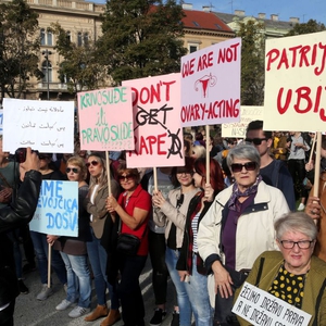 Coarsening online debates stoke concern