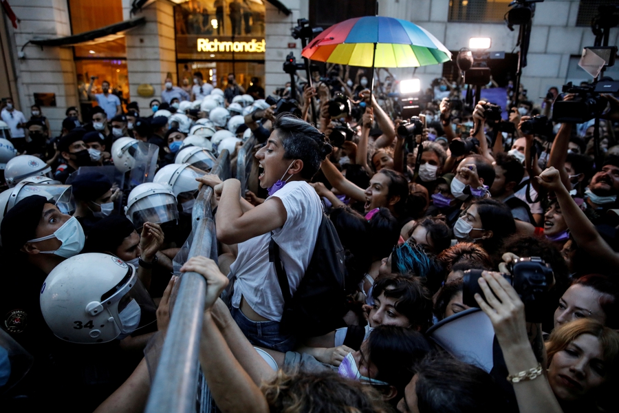 Mass protests over Istanbul convention as women refuse to give up, LGBTI rights targeted again