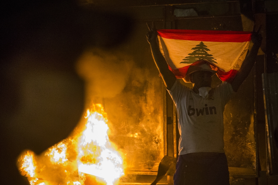 Calls for political accountability after Beirut explosion: protesters, journalists face violence