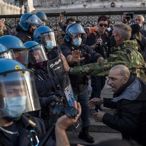 Journalists become targets of violence & intimidation during violent anti-COVID-19 lockdown protests