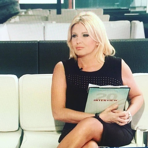 Public official insults female journalists on social media